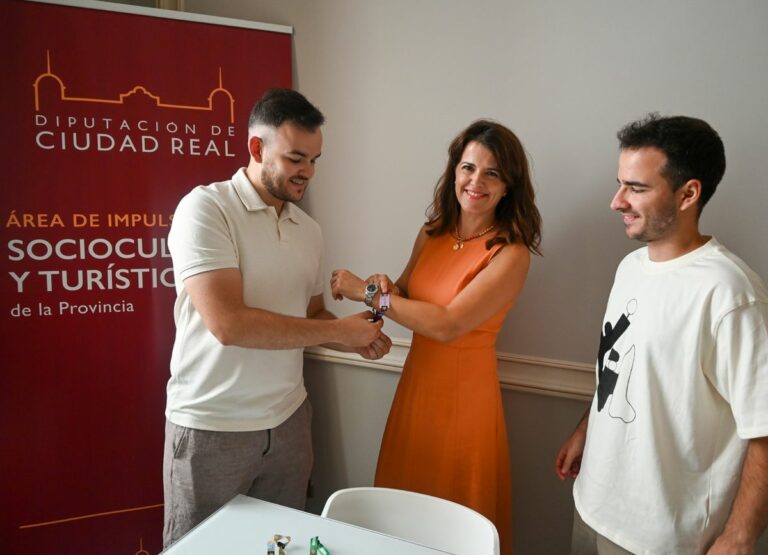 Pelayo pone en valor la organización del Festival Oasis Sound de La Solana por su contribución al turismo de conciertos en la provincia
