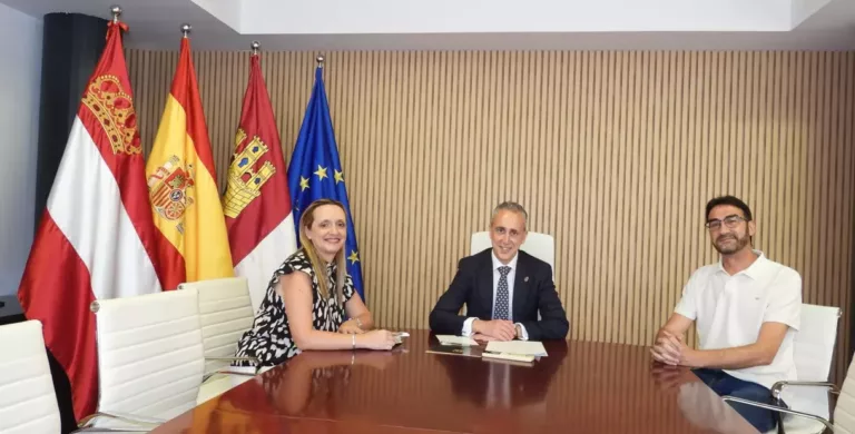 El Ayuntamiento de Puertollano y el Colegio de Enfermería de Ciudad Real acercan la educación para la salud a toda la ciudadanía