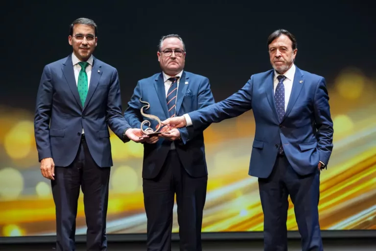 Globalcaja arropa a la Confederación de Empresarios de Albacete en los Premios San Juan 2026, escaparate del talento empresarial