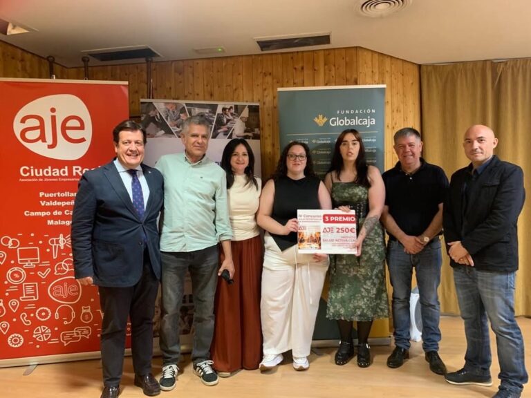 Alumnas de Gestión de Ventas y Espacios Comerciales del CIFP «Virgen de Gracia» de Puertollano logran el tercer premio en el Concurso de Emprendimiento Aula ProEmprende