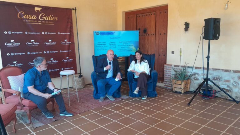 El Gobierno regional señala el valor estratégico de la ganadería porque además de producir alimentos, crea empleo y mantiene vivos los pueblos
