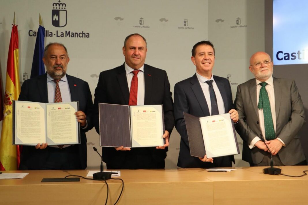 MARTÍNEZ LIZÁN_ FIRMA RETOAGUA 1
