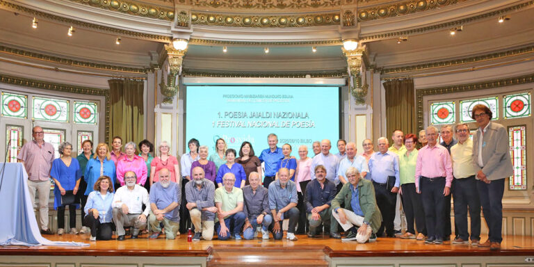 El eco de la palabra frente al silencio en el I Festival Nacional de Poesía PROSVIDA en Bilbao