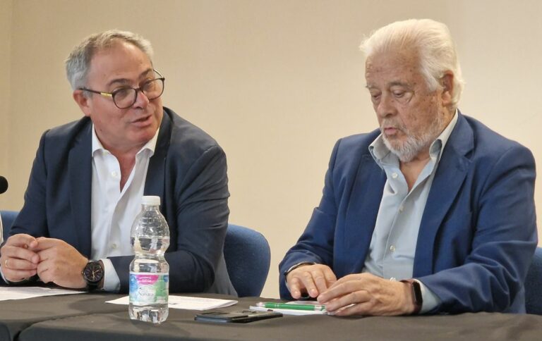 El Gobierno regional destaca el valor del voluntariado digital para reforzar la autonomía de las personas mayores