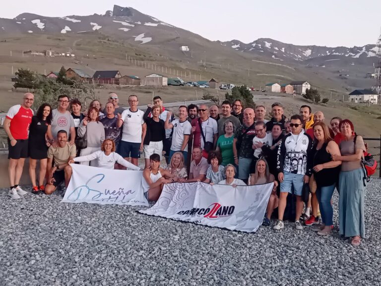 Puertollano: El Club Corricollano estrena la nueva silla joëlette en la subida inclusiva al Veleta