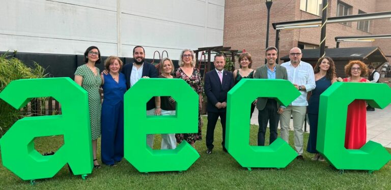 El Gobierno de Castilla-La Mancha destaca la colaboración con la AECC de Puertollano en prevención, investigación y atención a los pacientes