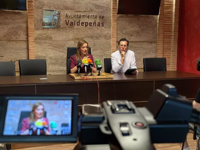 El conocido poeta Juan Antonio Marín, ganador del XLV Premio Internacional de Poesía ‘Juan Alcaide’
