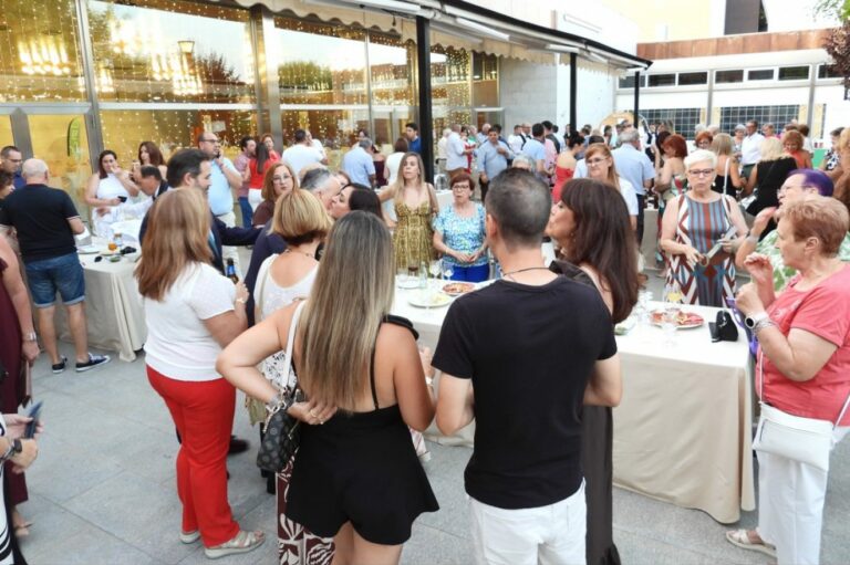 Puertollano: La sociedad puertollanense respalda la cena solidaria de la Asociación de Lucha Contra el Cáncer