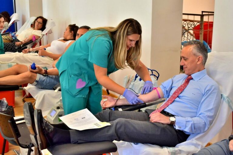 La Hermandad de Donantes de Sangre duplica el número de extracciones en la sexta maratón en el Museo García Rodero