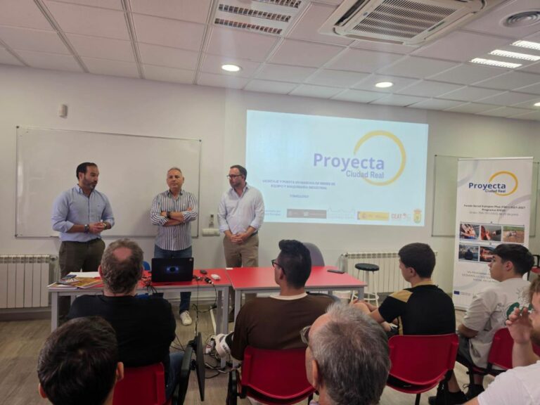 El programa Proyecta Ciudad Real impulsado por la Diputación inicia en Tomelloso un itinerario formativo sobre montaje y puesta en marcha de maquinaria industrial