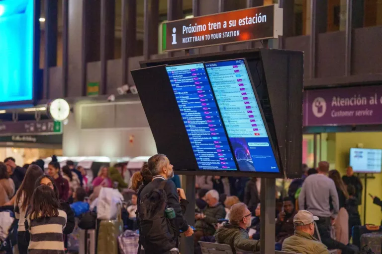 Renfe da por solucionada la incidencia en Alta Velocidad Madrid-Andalucía por robo de cable entre Ciudad Real y Malagón