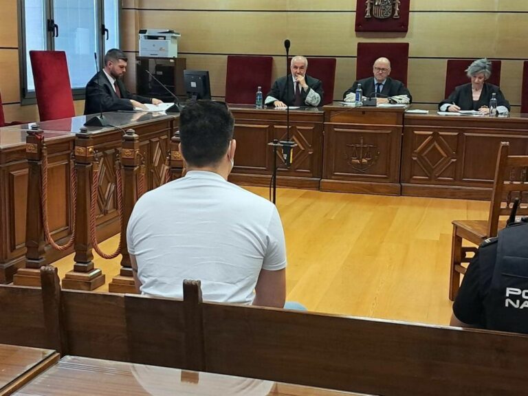 Rebajan a 10 años la condena al hombre que intentó matar a su tío en Arroba de los Montes tras una pelea en un bar