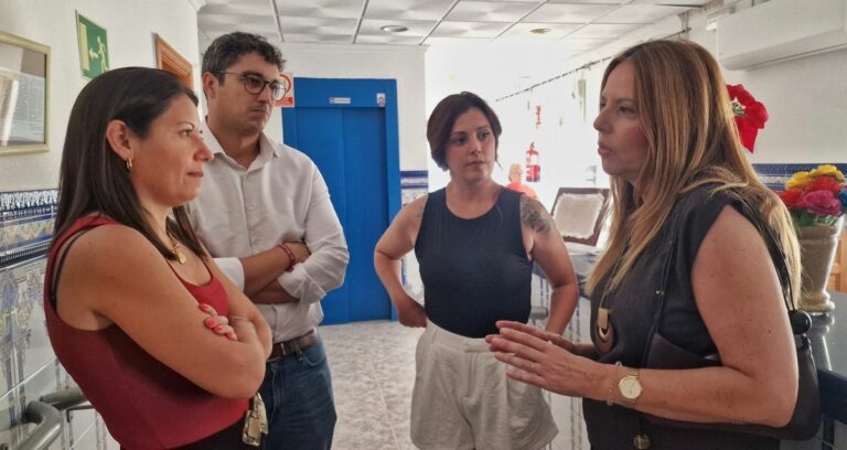La consejera de Bienestar Social visita los recursos sociales de Granátula de Calatrava