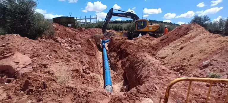 El Ayuntamiento de Alcázar de San Juan finaliza las obras de renovación de la conducción de agua entre la Estación de Rebombeo y el depósito de San Isidro