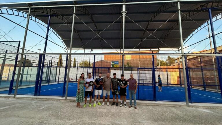 El Ayuntamiento de Viso del Marqués inaugura la nueva pista de pádel cubierta