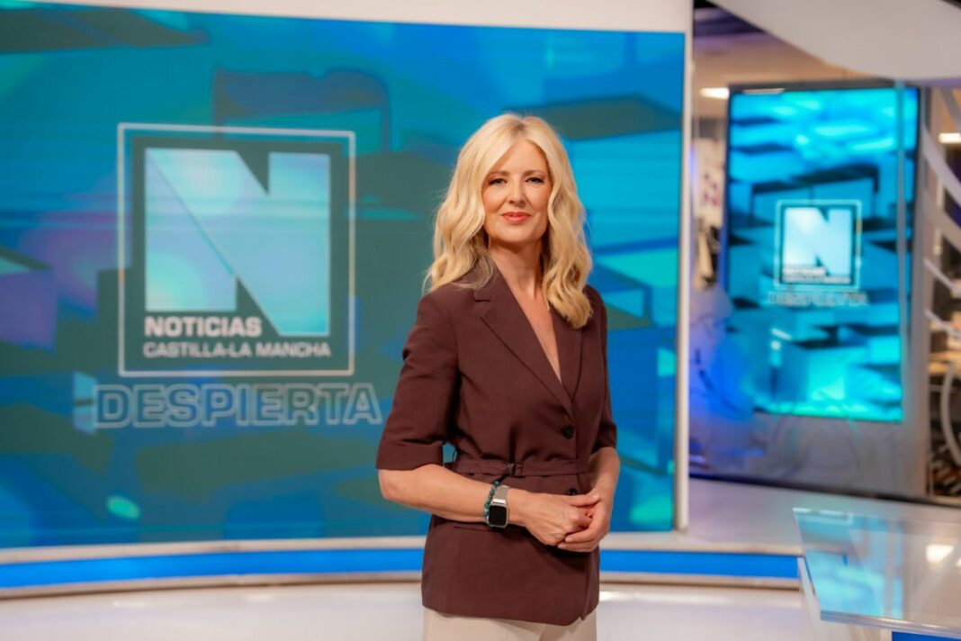 Ana Isabel Albares, presentadora del informativo 'CLM Despierta' en CMM