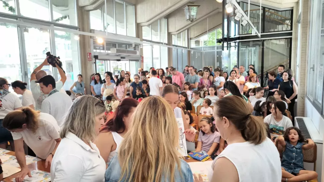Cerca de un centenar de niños participan en el Concurso de Pintura de la Asociación de Dulcineas y Damas Manchegas 1
