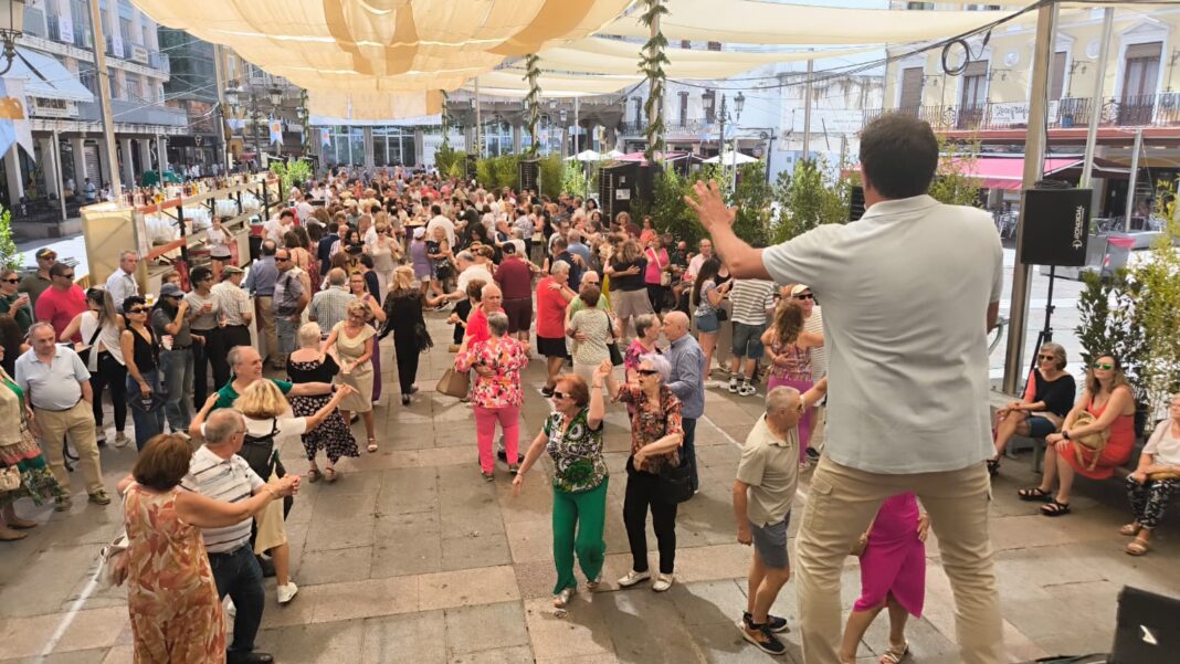 Inauguración baile del vermú 6