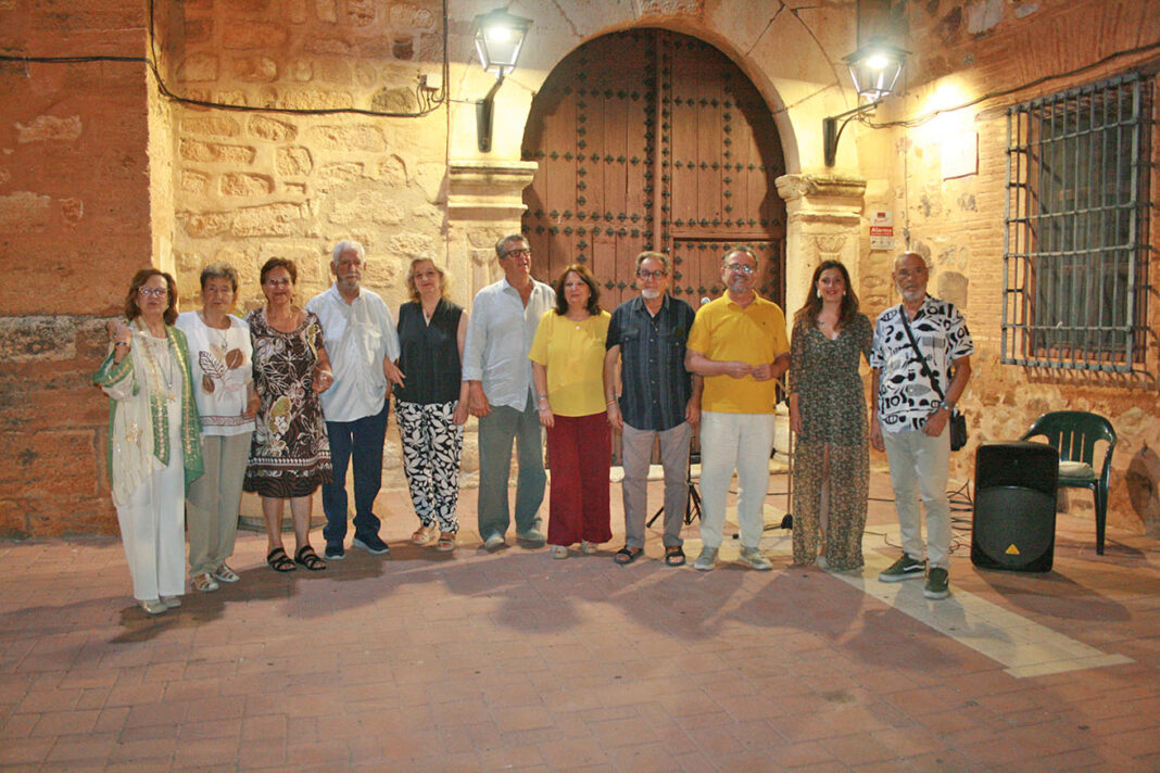 Poetas participantes en el V Recital Poesía en la Iglesia de Granátula de Calatrava, 'Palabras para la Paz y la Vida'