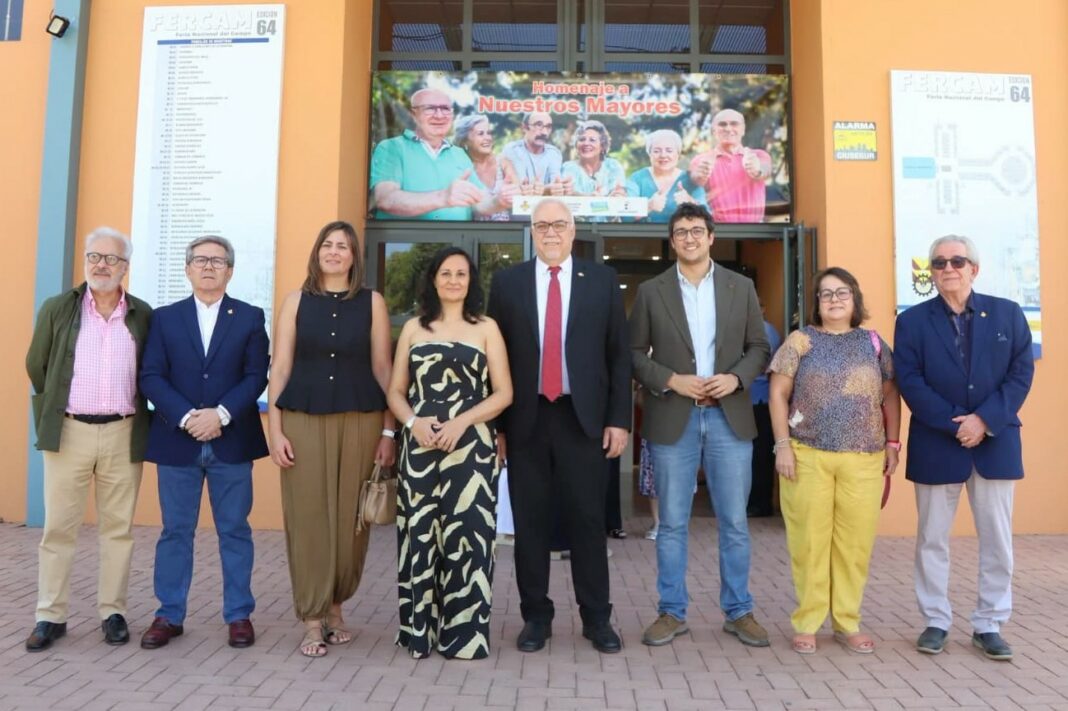 Eulalio Díaz-Cano en homenaje mayores Manzanares 1