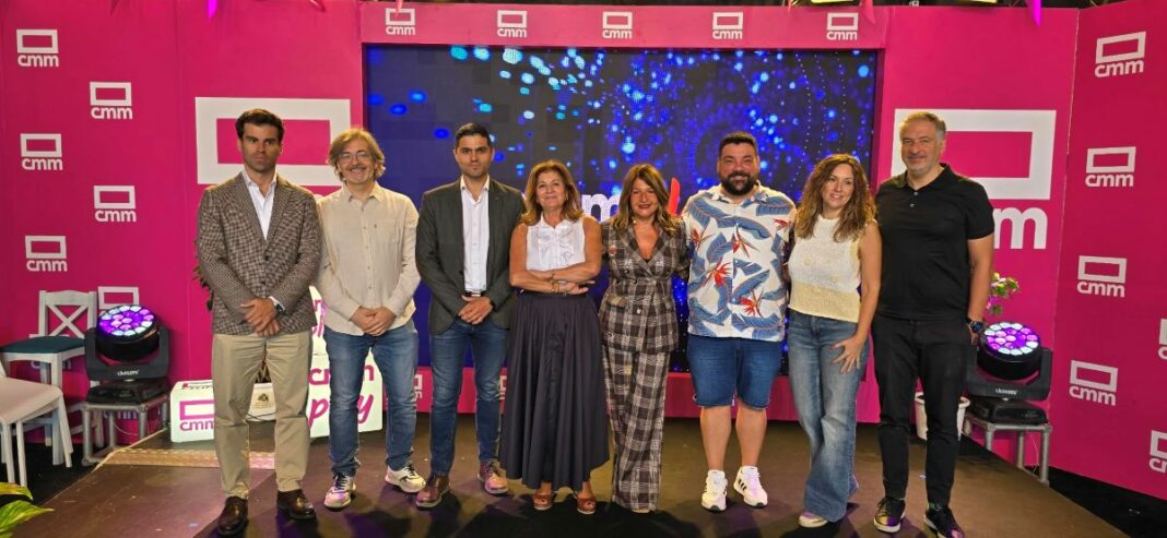 Foto de familia en la presentación de las novedades de CMMPlay en la Feria de Albacete