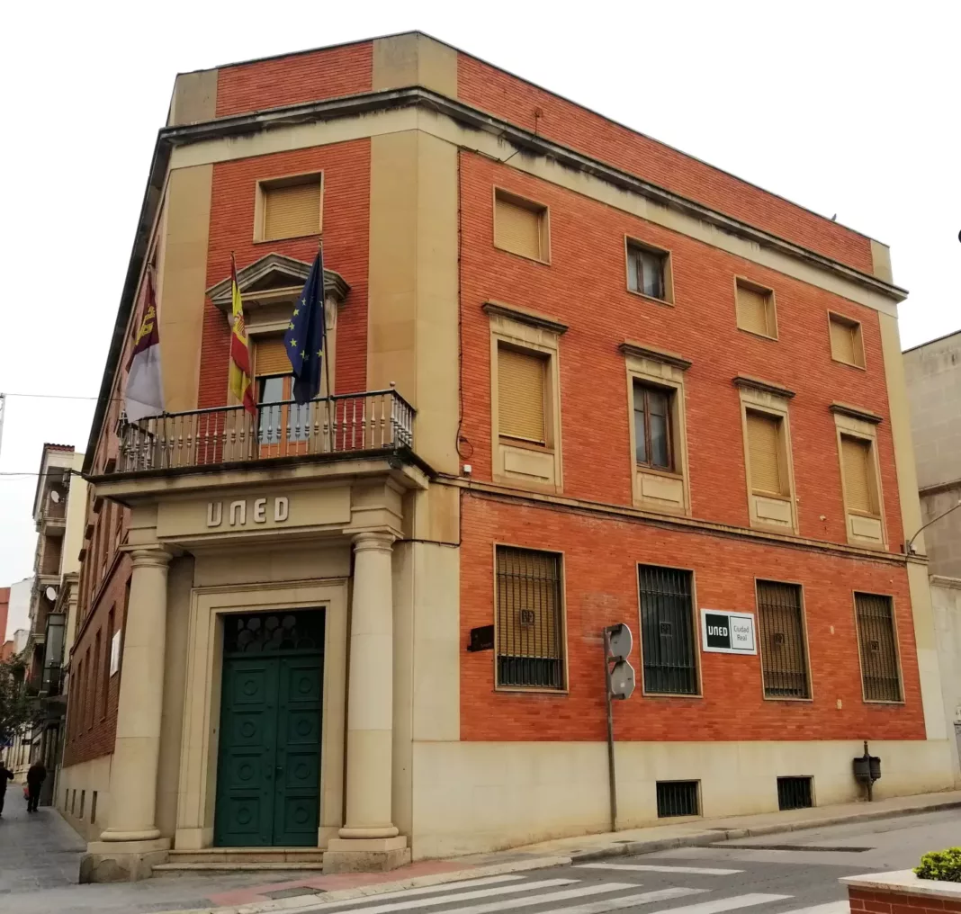 UNED