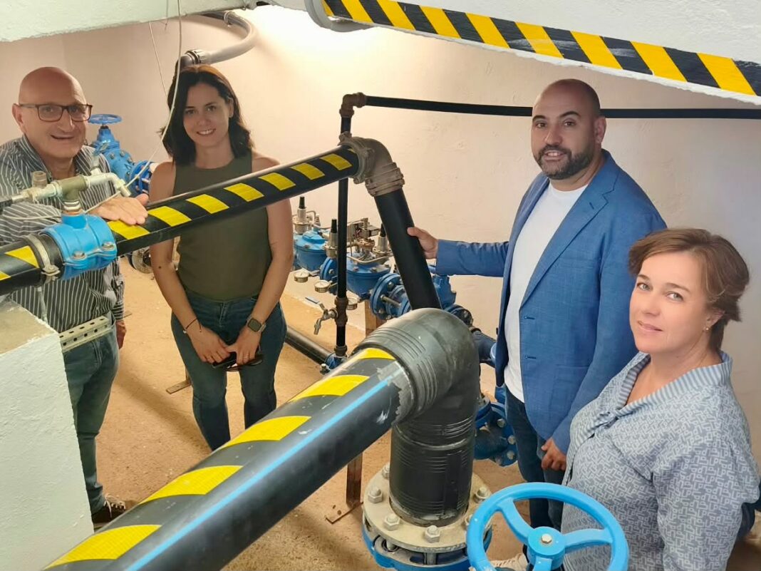 Un momento de la visita a las instalaciones de la Mancomunidad